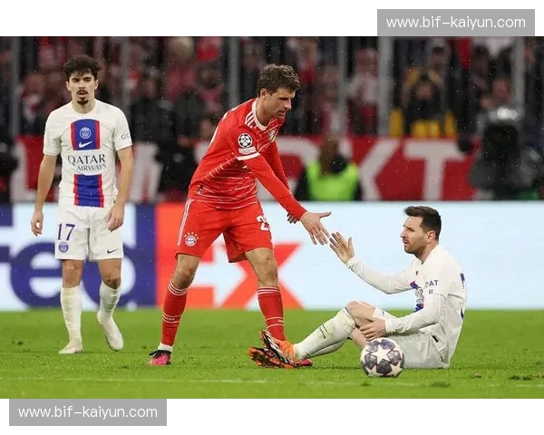 传奇对决：图阿与穆勒，绿茵场上的速度与激情，智慧与力量的碰撞